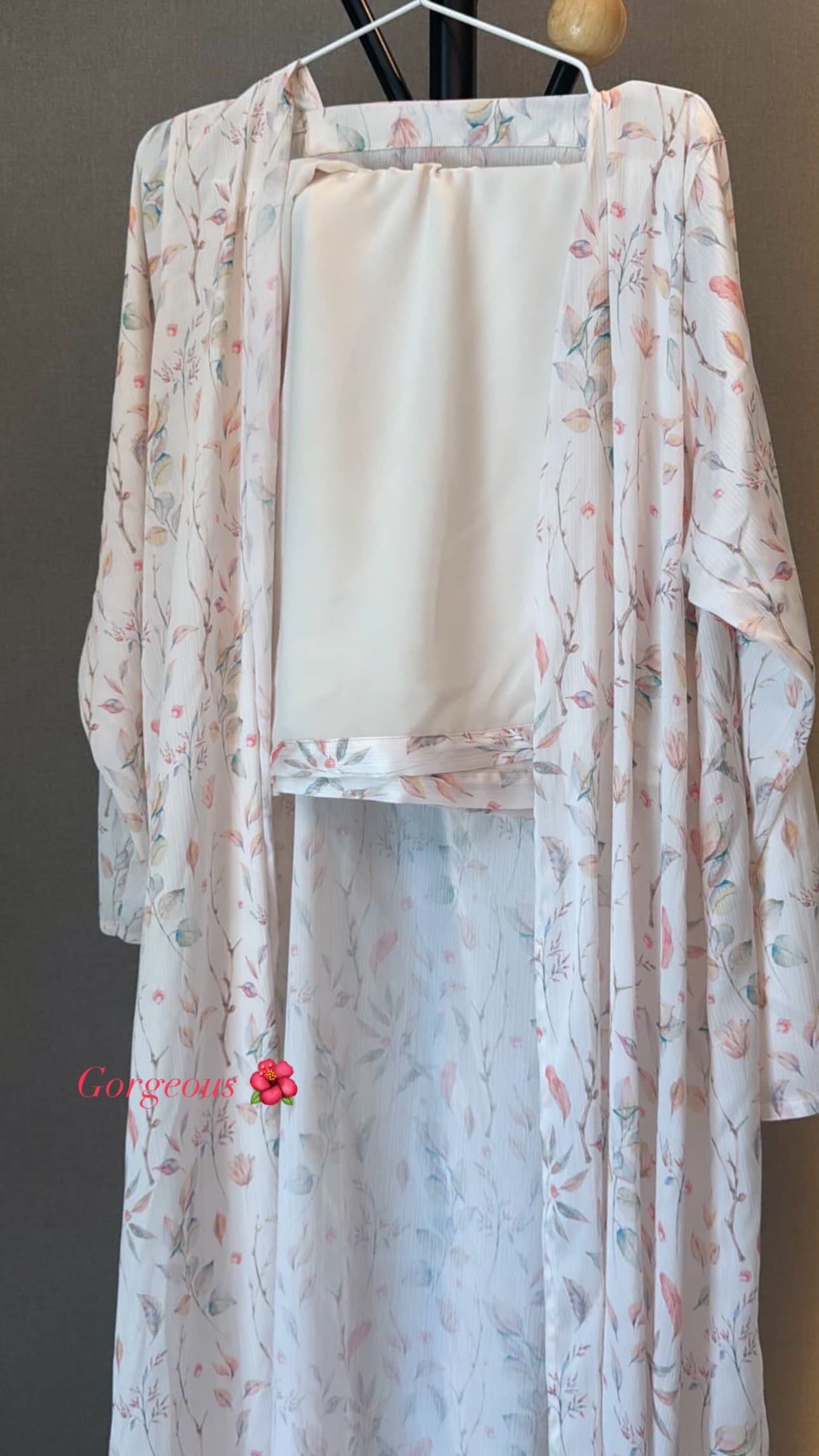 Flora crème abaya